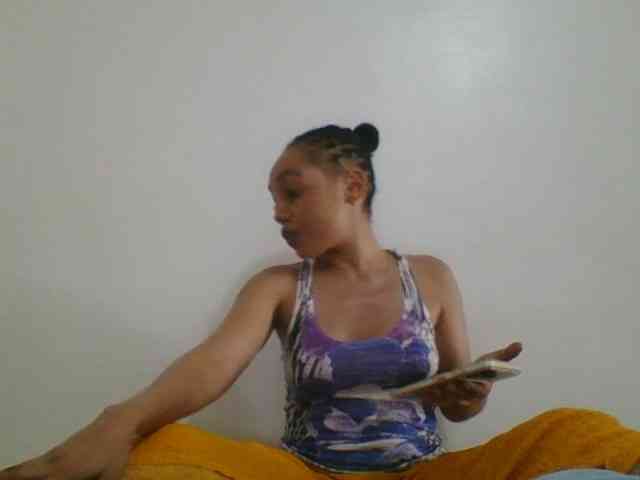 Candy011 webcam