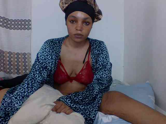 Candy011 webcam