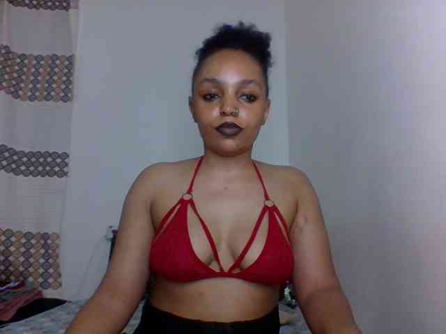 Candy011 webcam