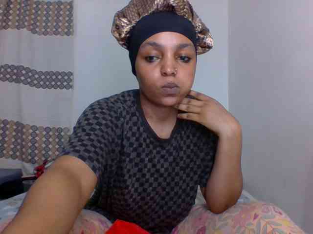 Candy011 webcam