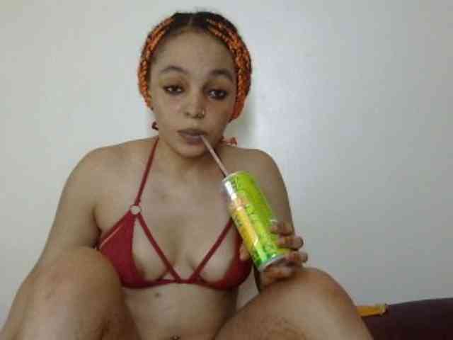 Candy011 webcam