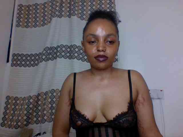 Candy011 webcam
