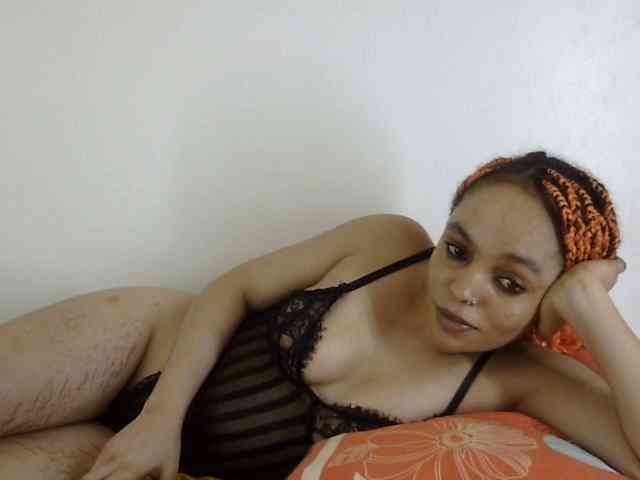 Candy011 webcam