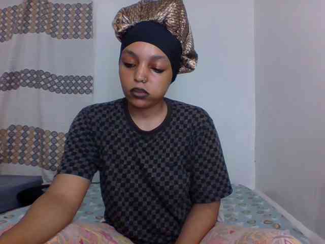 Candy011 webcam