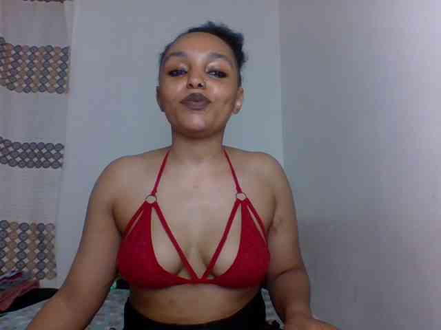 Candy011 webcam