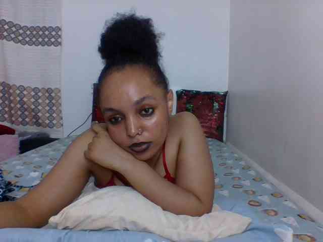 Candy011 webcam