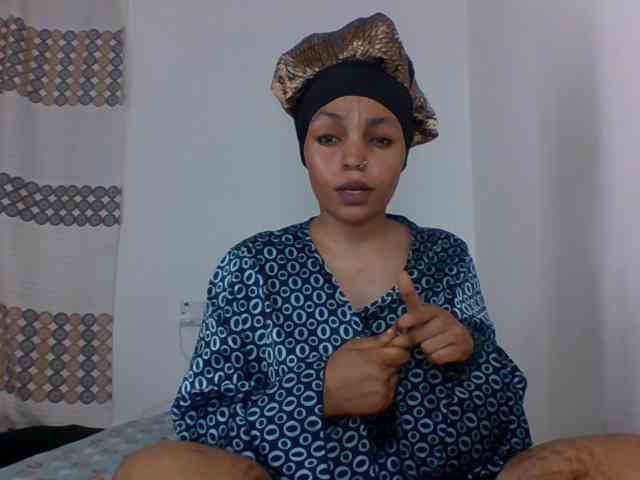 Candy011 webcam