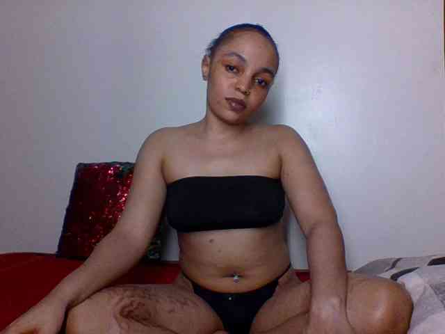 Candy011 webcam