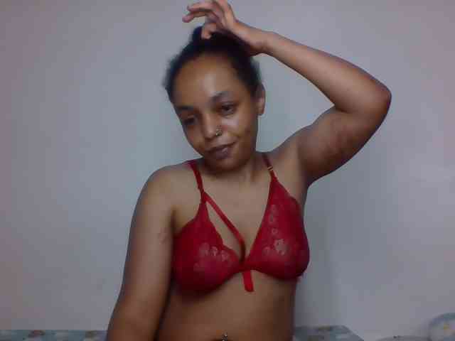 Candy011 webcam