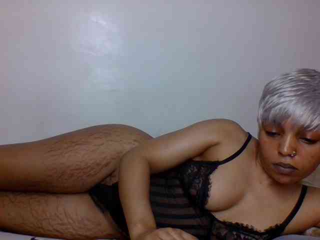 Candy011 webcam
