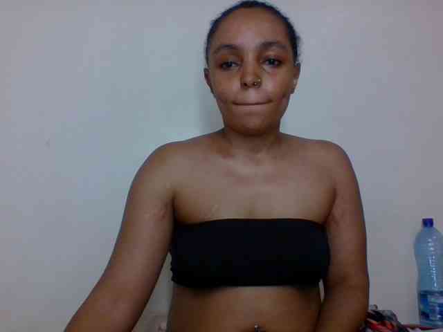 Candy011 webcam