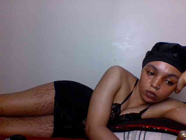 Candy011 webcam