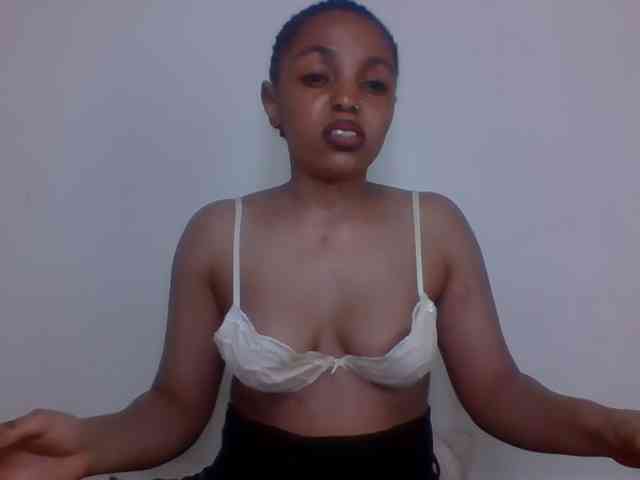 Candy011 webcam