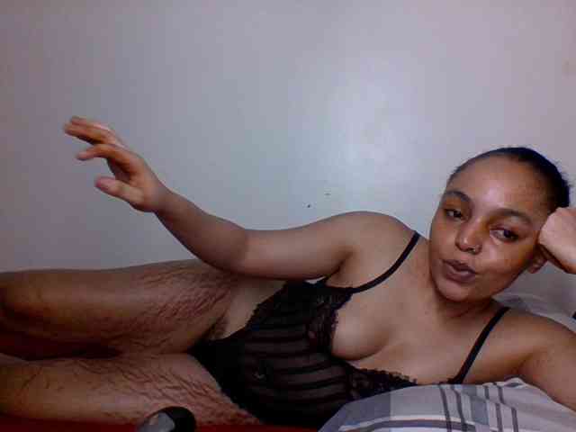 Candy011 webcam