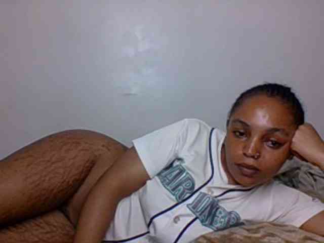 Candy011 webcam