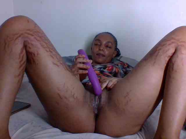 Candy011 webcam