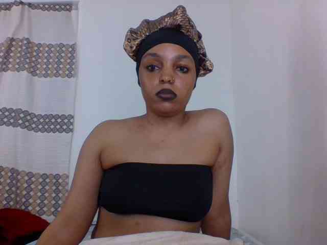 Candy011 webcam