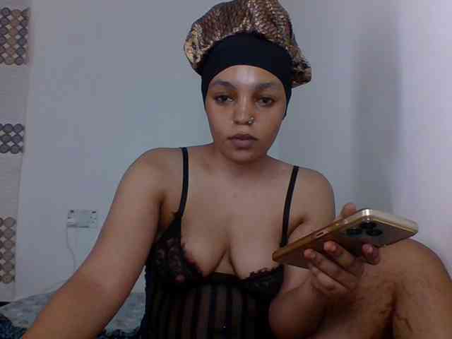 Candy011 webcam