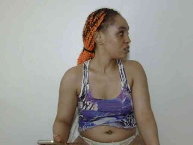 Candy011 webcam