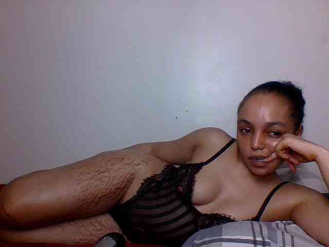 Candy011 webcam