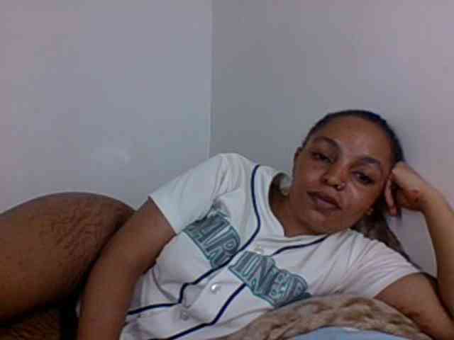 Candy011 webcam