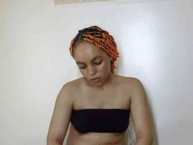 Candy011 webcam