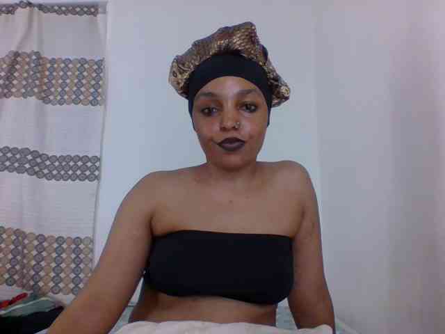 Candy011 webcam