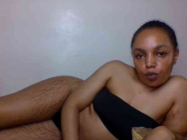 Candy011 webcam