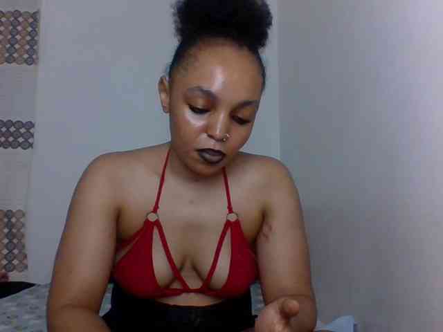 Candy011 webcam