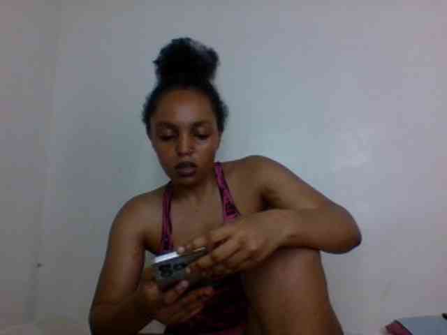 Candy011 webcam