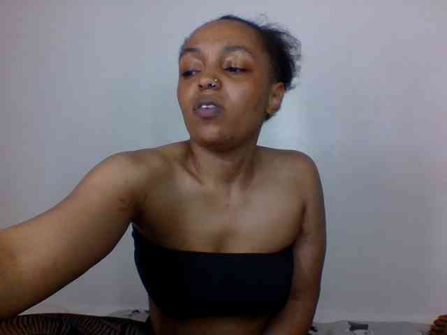 Candy011 webcam