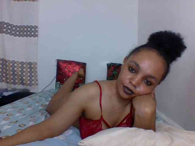 Candy011 webcam