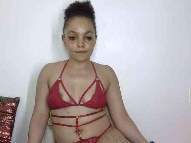 Candy011 webcam