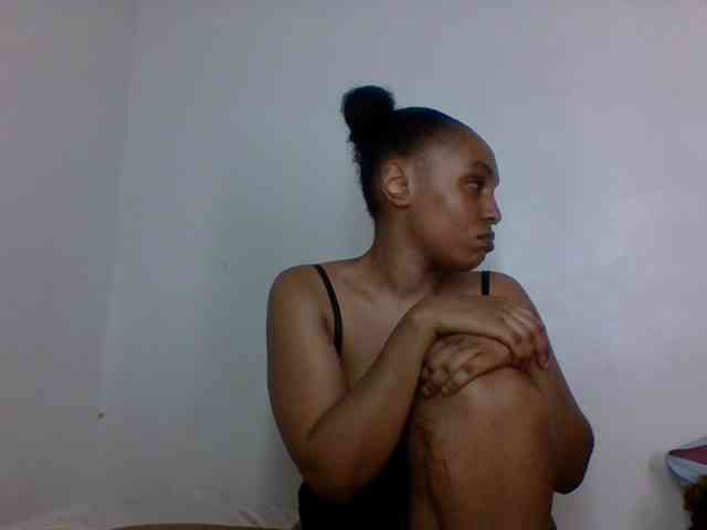 Candy011 webcam