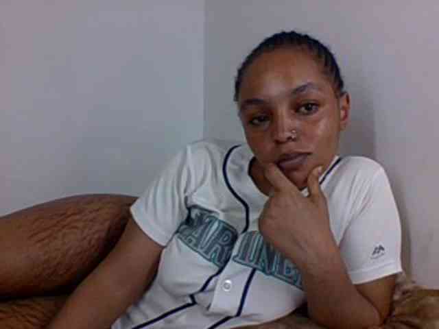 Candy011 webcam
