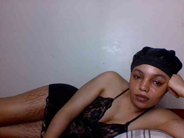 Candy011 webcam