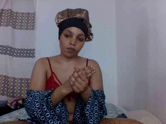 Candy011 webcam