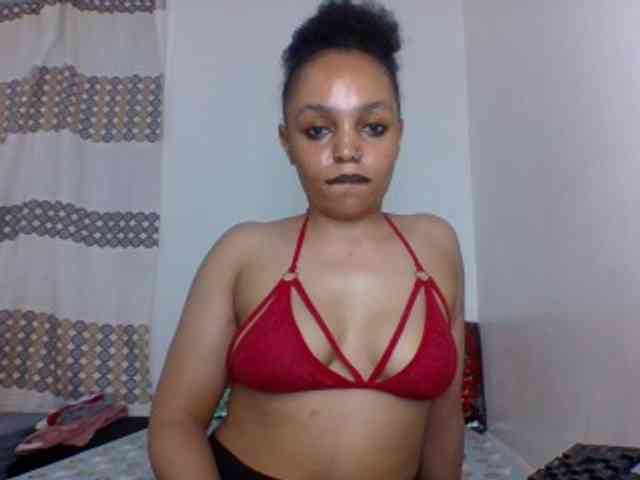 Candy011 webcam