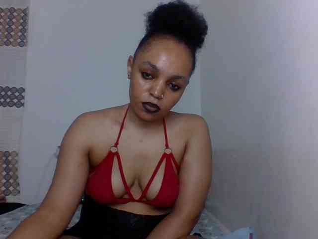 Candy011 webcam