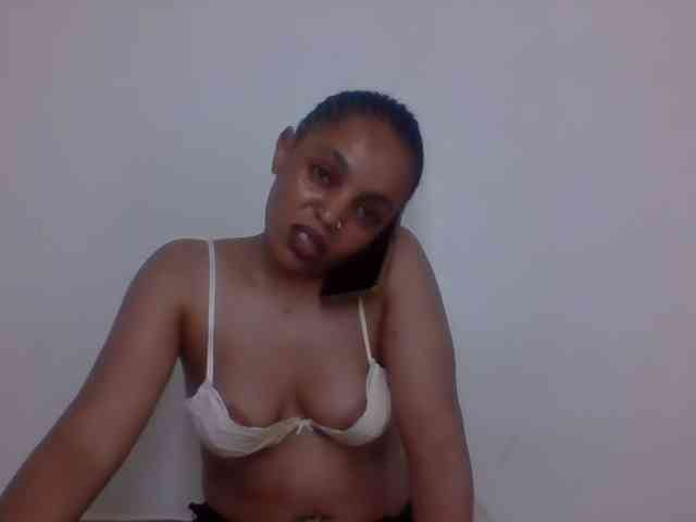 Candy011 webcam