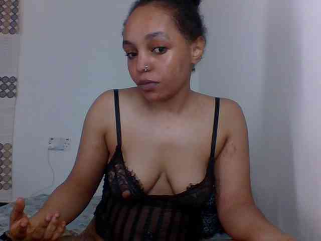 Candy011 webcam