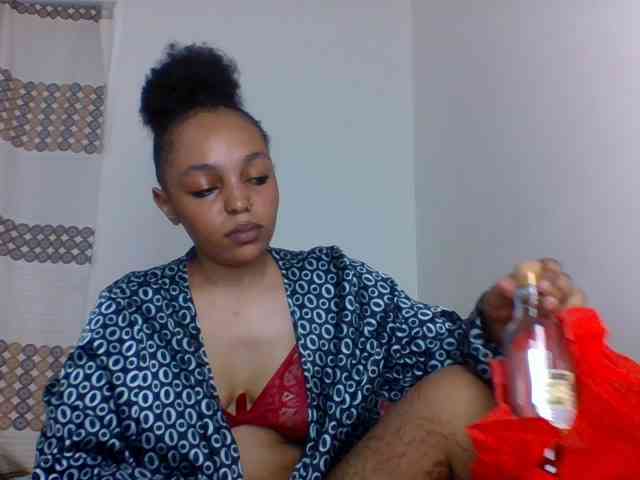 Candy011 webcam