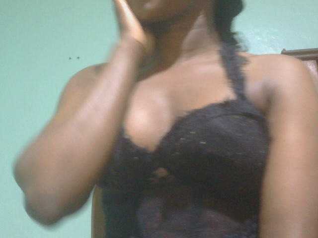Ebonyflo live cam on BongaCams