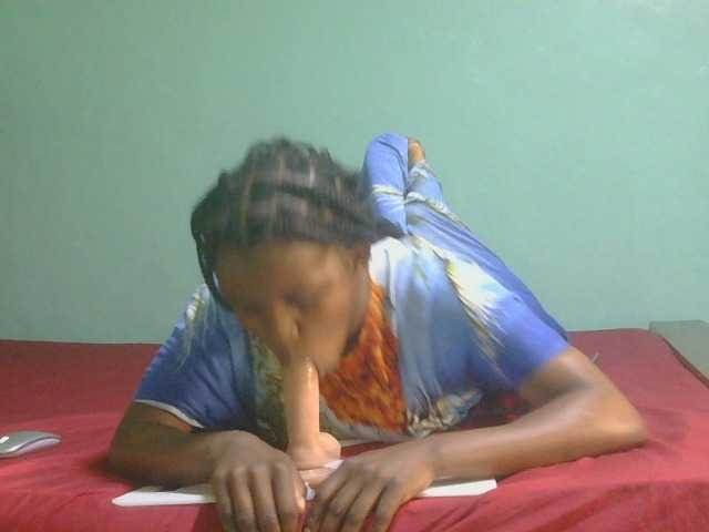 Ebonyflo live cam on BongaCams