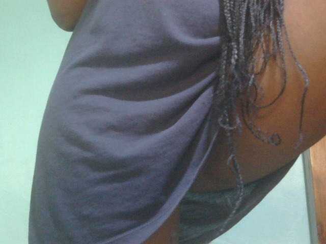 Ebonyflo live cam on BongaCams