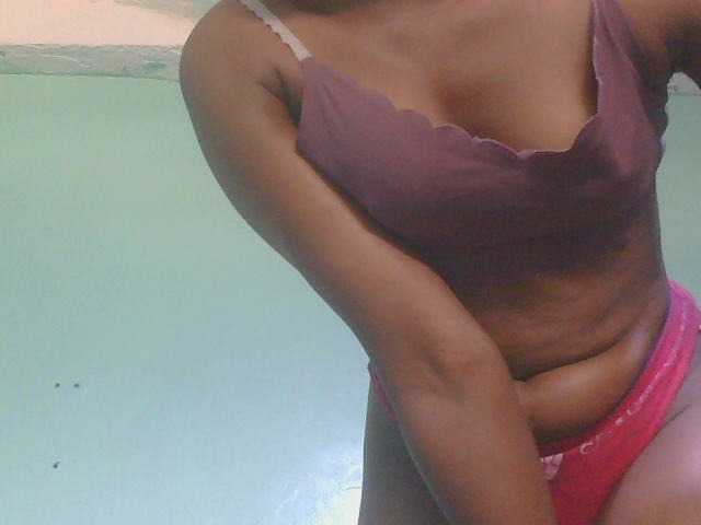 Ebonyflo live cam on BongaCams