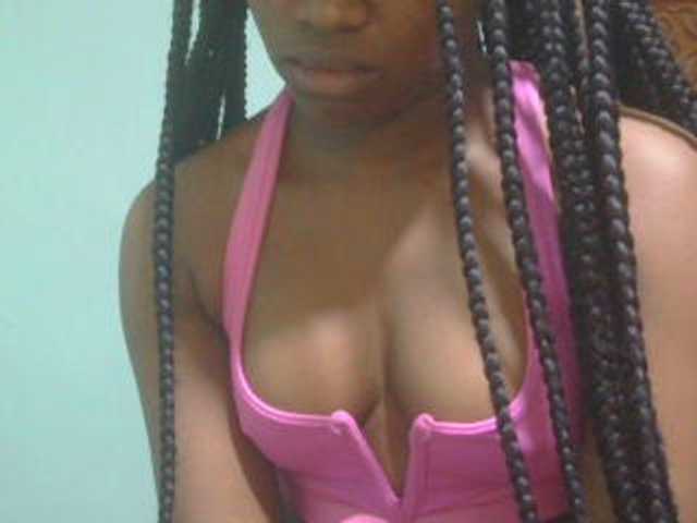 Ebonyflo live cam on BongaCams