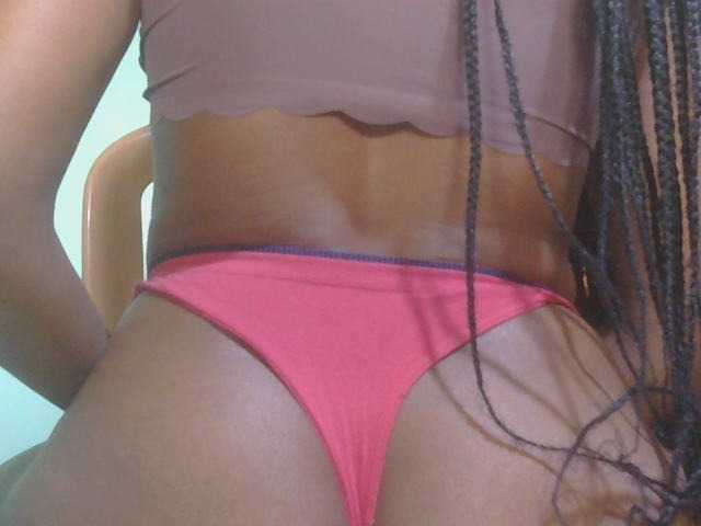Ebonyflo live cam on BongaCams