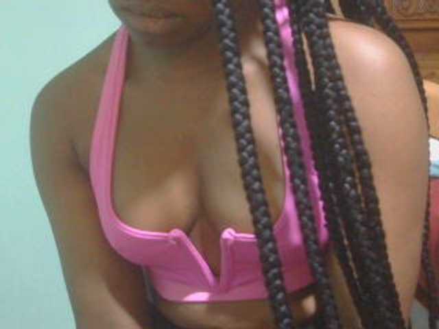 Ebonyflo live cam on BongaCams