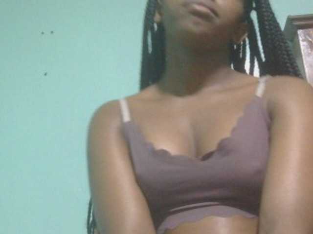 Ebonyflo live cam on BongaCams
